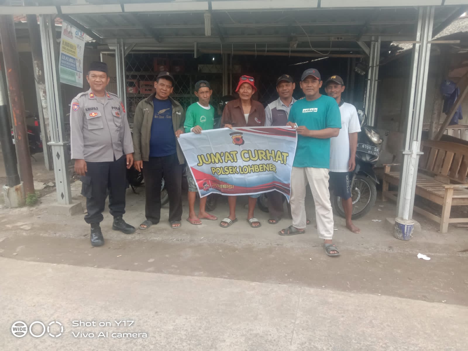 Polsek Lohbener Ajak Warga Diskusi Kamtibmas Lewat Program Jumat Curhat